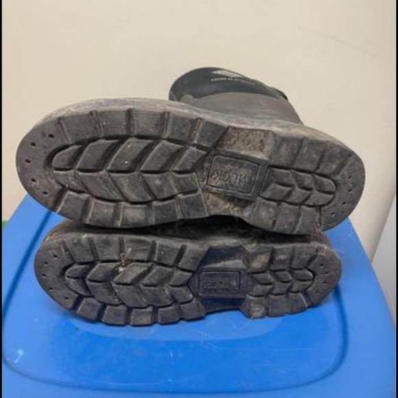 Steel toe Muck boots. Men’s size 11. - Picture 2 of 4